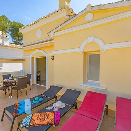 Rosa - Plusholidays * カルプ