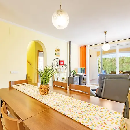 Rosa - Plusholidays *