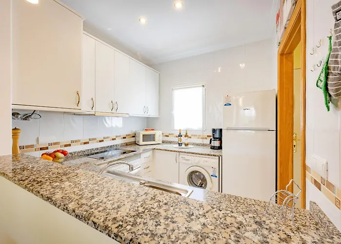 Rosa - Plusholidays Calpe