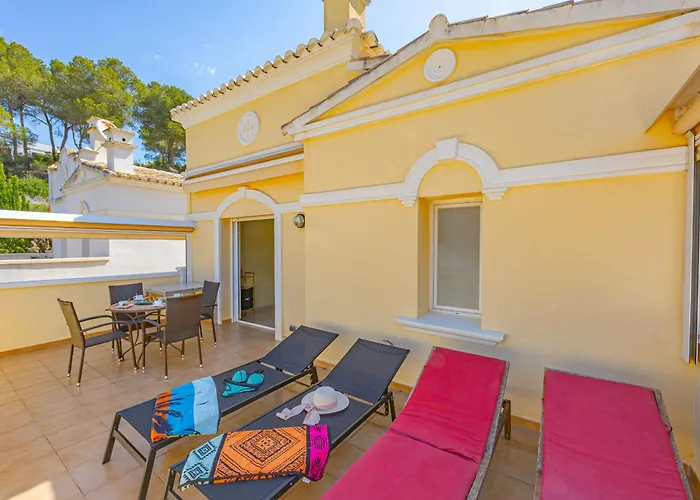 Rosa - Plusholidays * Calpe