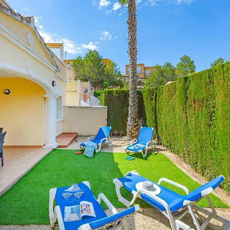 Rosa - Plusholidays * Calpe