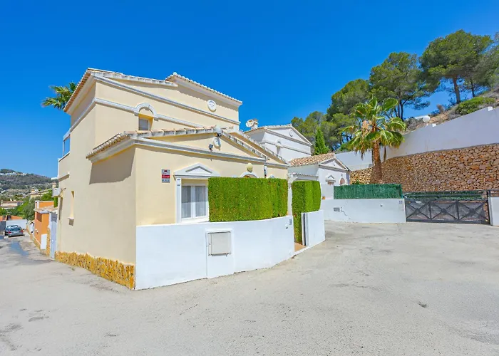 Rosa - Plusholidays Holiday home