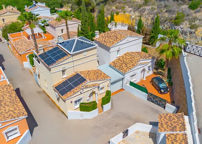 Rosa - Plusholidays Calpe