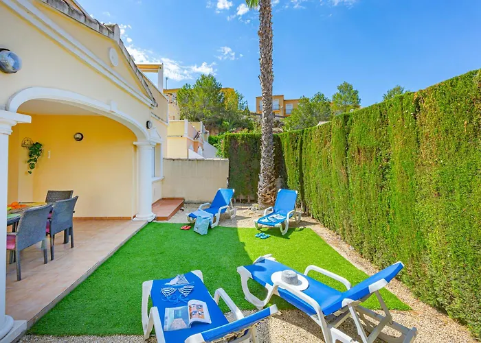 Rosa - Plusholidays * Calpe